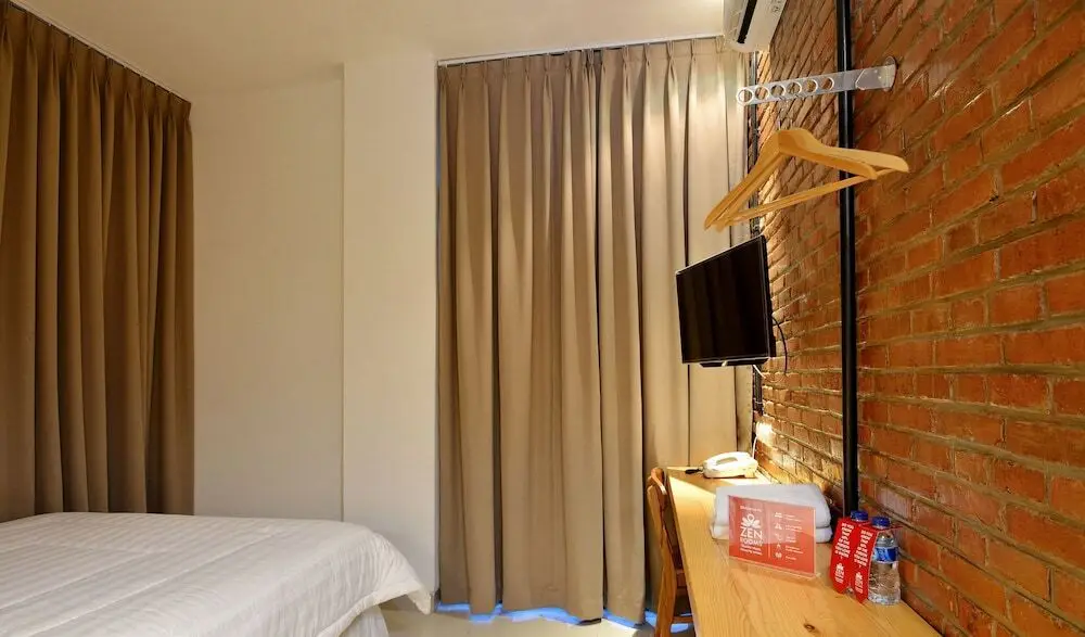 Джакарта: ZEN Rooms Near Mall Buaran