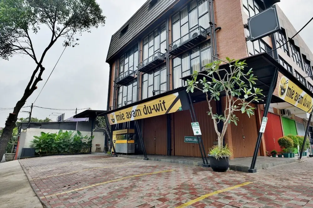 Джакарта: ZEN Rooms Near Mall Buaran
