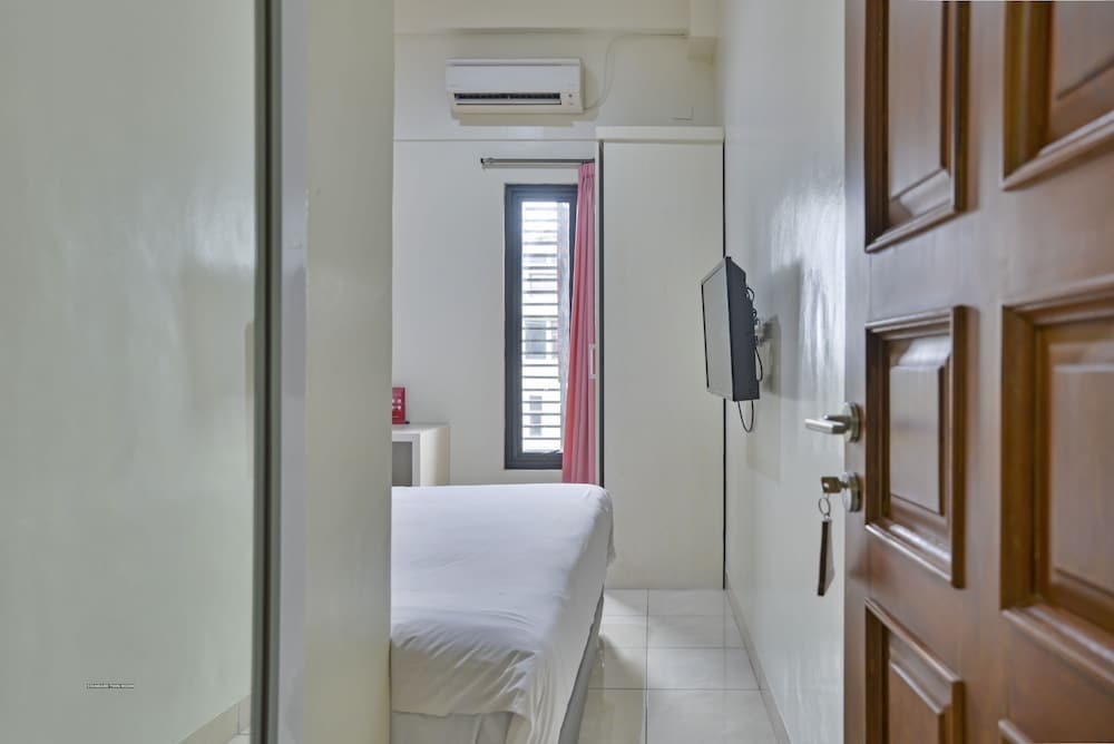 Бандунг: ZEN Rooms Sukasari Gegerkalong