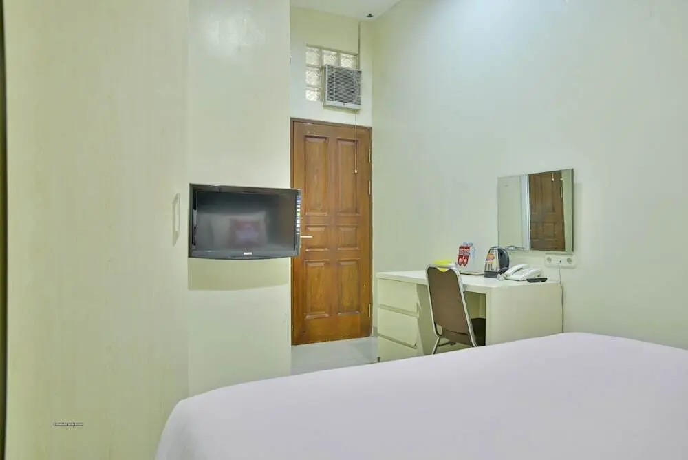 Бандунг: ZEN Rooms Sukasari Gegerkalong