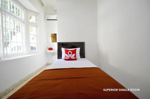 ZEN Rooms Kemang G17 Syariah — фото 1