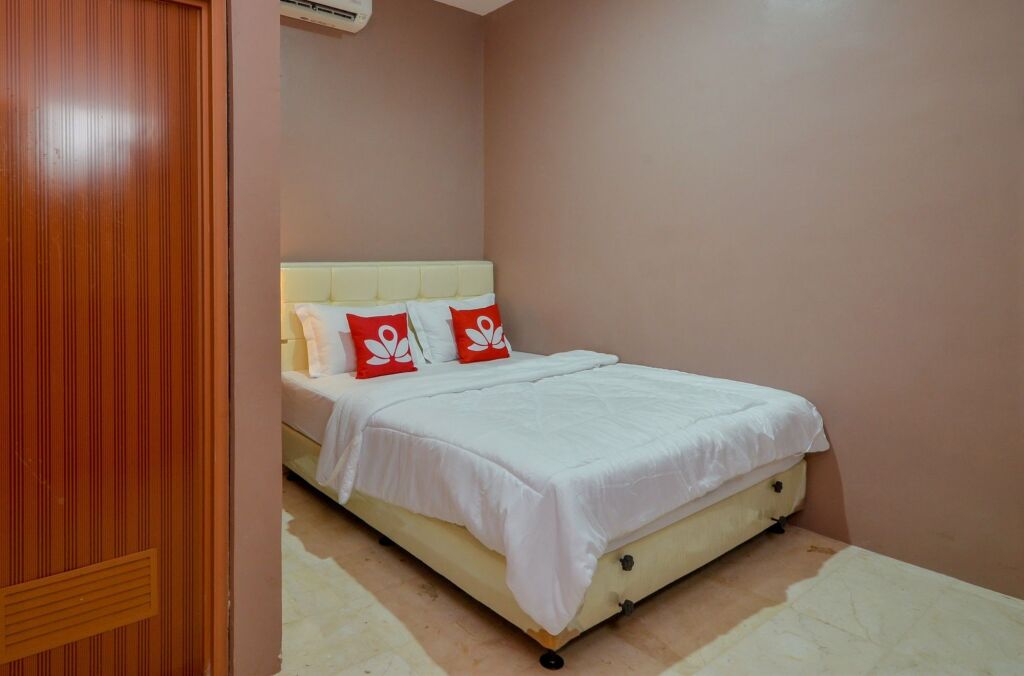Джакарта: ZEN Rooms Basic Meruya Selatan