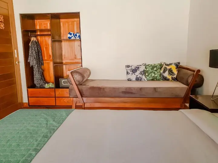 Гили Траванган: Pera ONE Villas