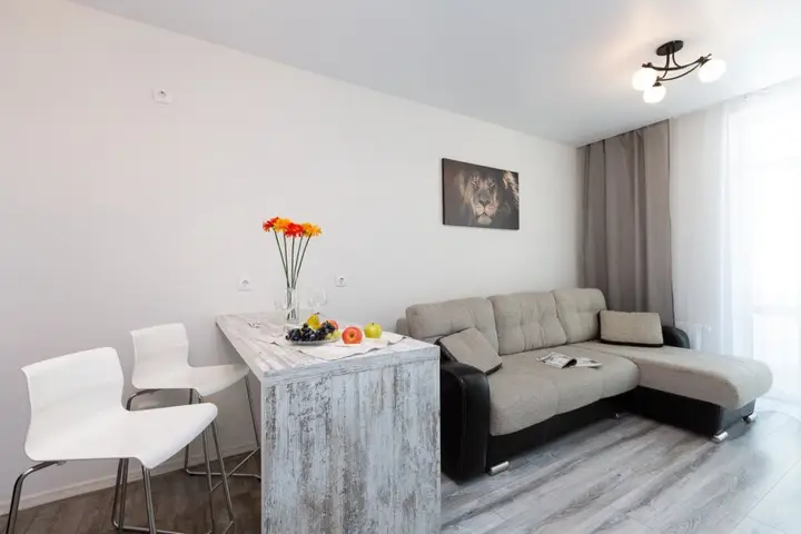 Екатеринбург: Апартаменты на Азина 22/2 RentHouse