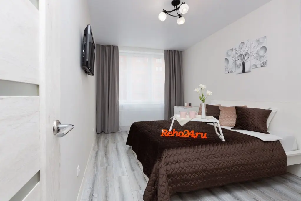 Екатеринбург: Апартаменты на Азина 22/2 RentHouse