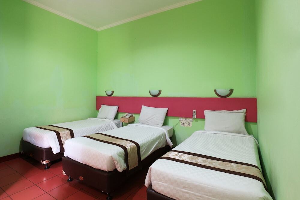 Джакарта: Desa Wisata Hotel - Hostel
