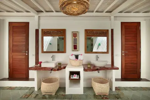 PinkCoco Gili Air - Constant Surprises & for Cool Adults Only — фото 1