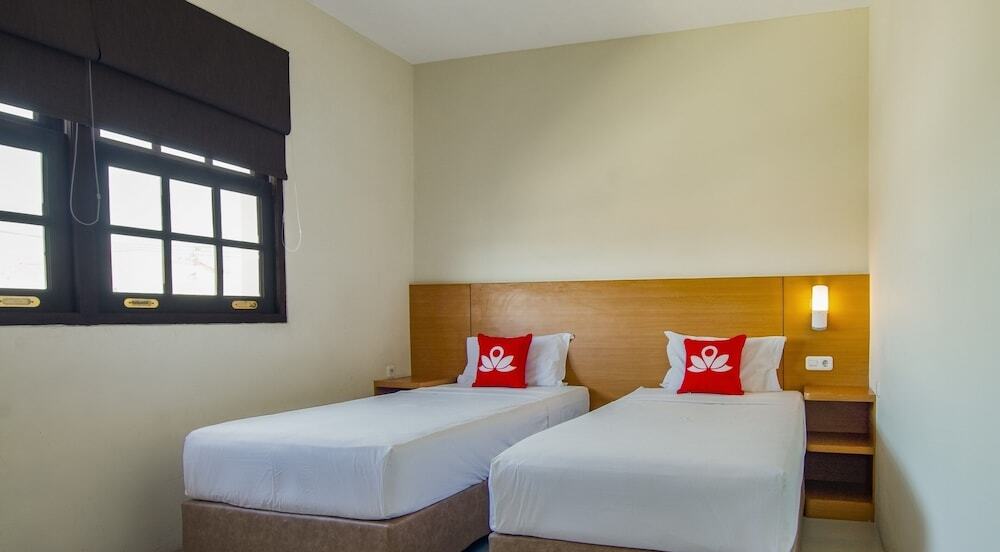 Сурабая: ZEN Rooms Basic Kupang Baru