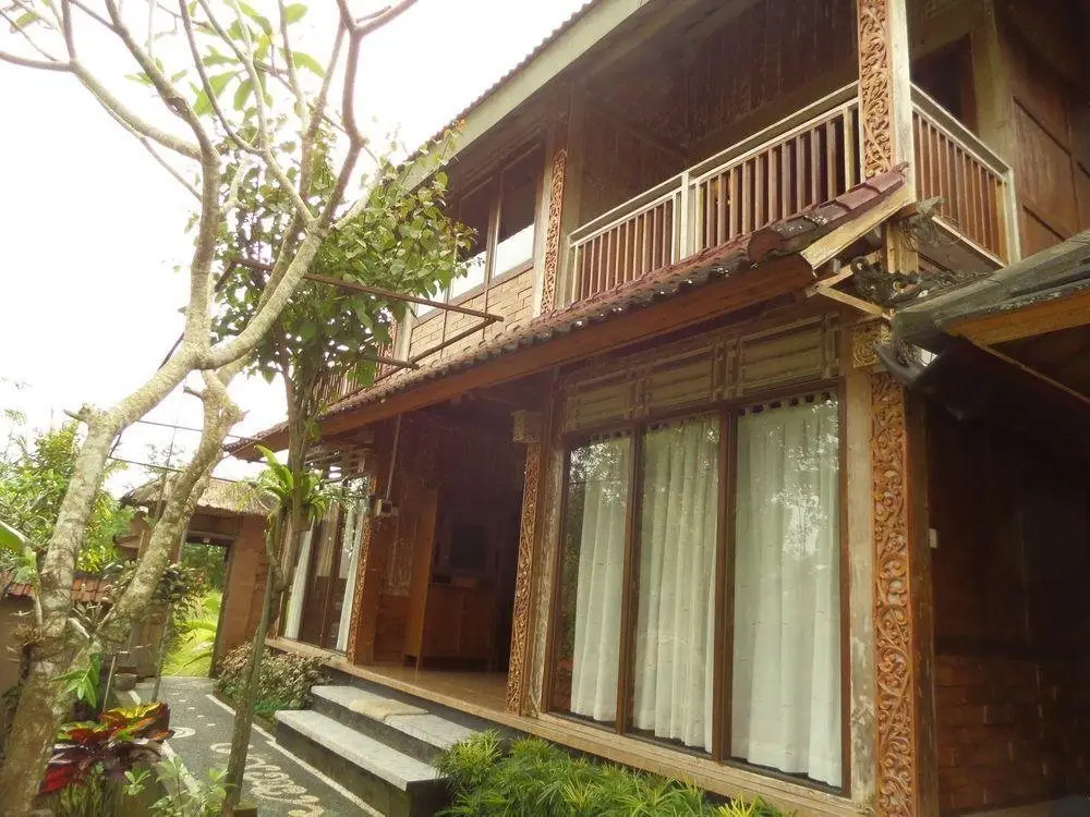 Тегаллаланг: Uma Kendran Villa