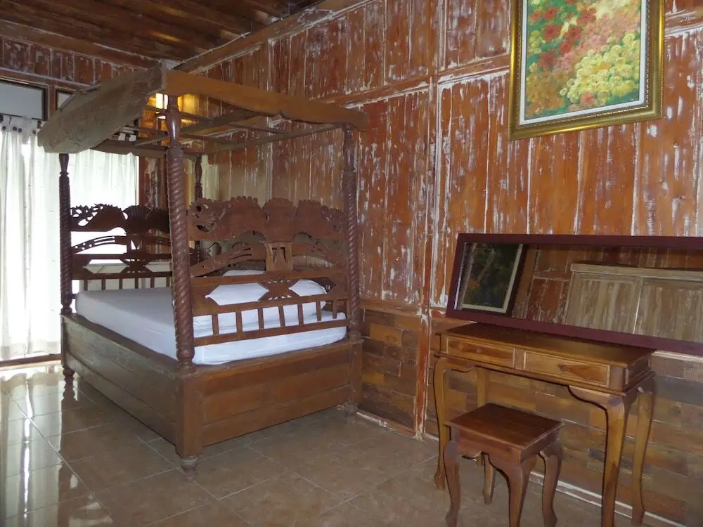 Тегаллаланг: Uma Kendran Villa