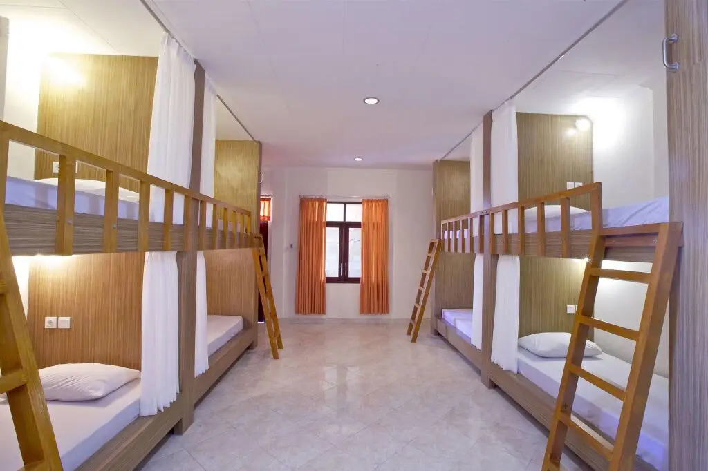 Кута: Kuta Dormitory