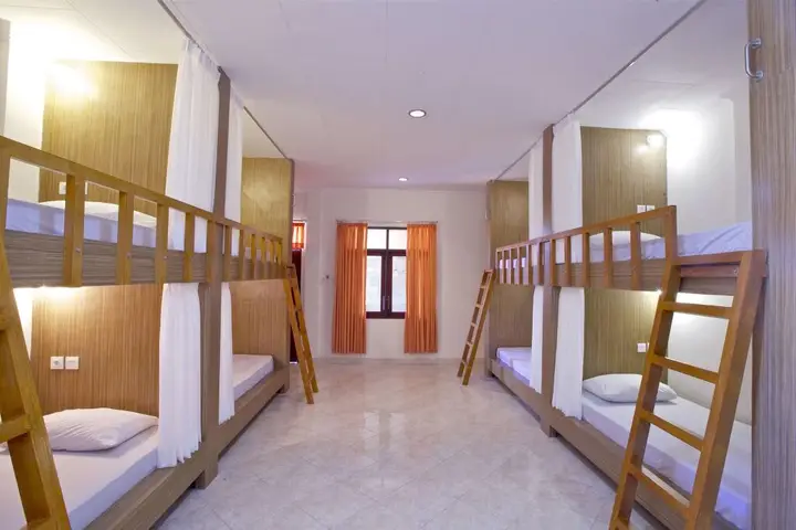 Кута: Kuta Dormitory