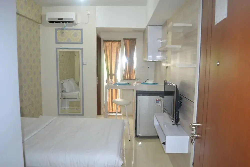 Южный Тангеранг: Apartment Green Lake View by Property Time