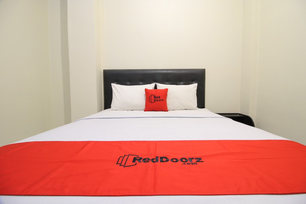 Депок: RedDoorz Plus near Universitas Negeri Yogyakarta