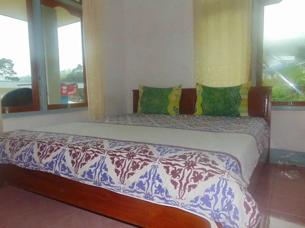 Энде: Sima Homestay
