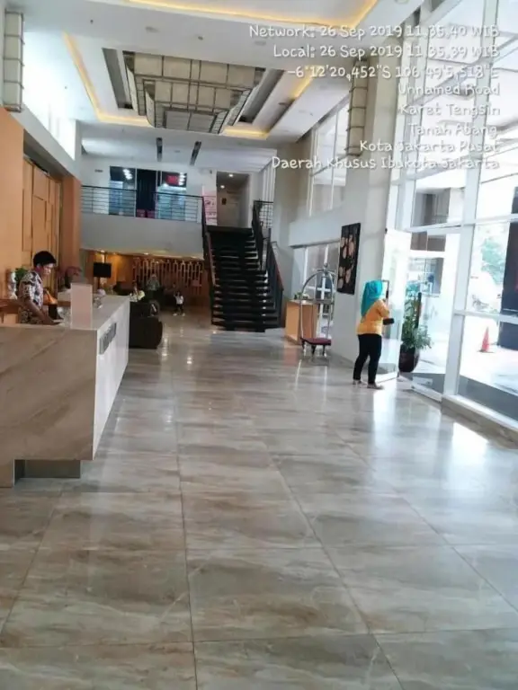 Джакарта: Sudirman Park Apartment by Merry