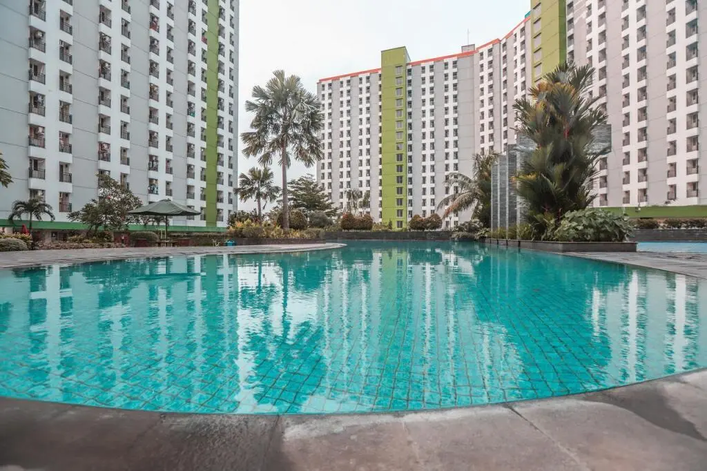 Южный Тангеранг: Green Lake View Luxury Apartment by Indah