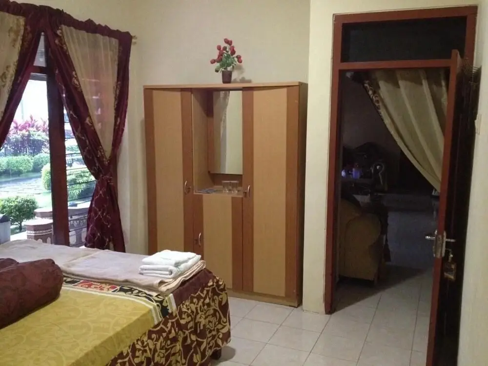 Бату: Marry Ind Vila & Guest House Gunung Kawi Malang