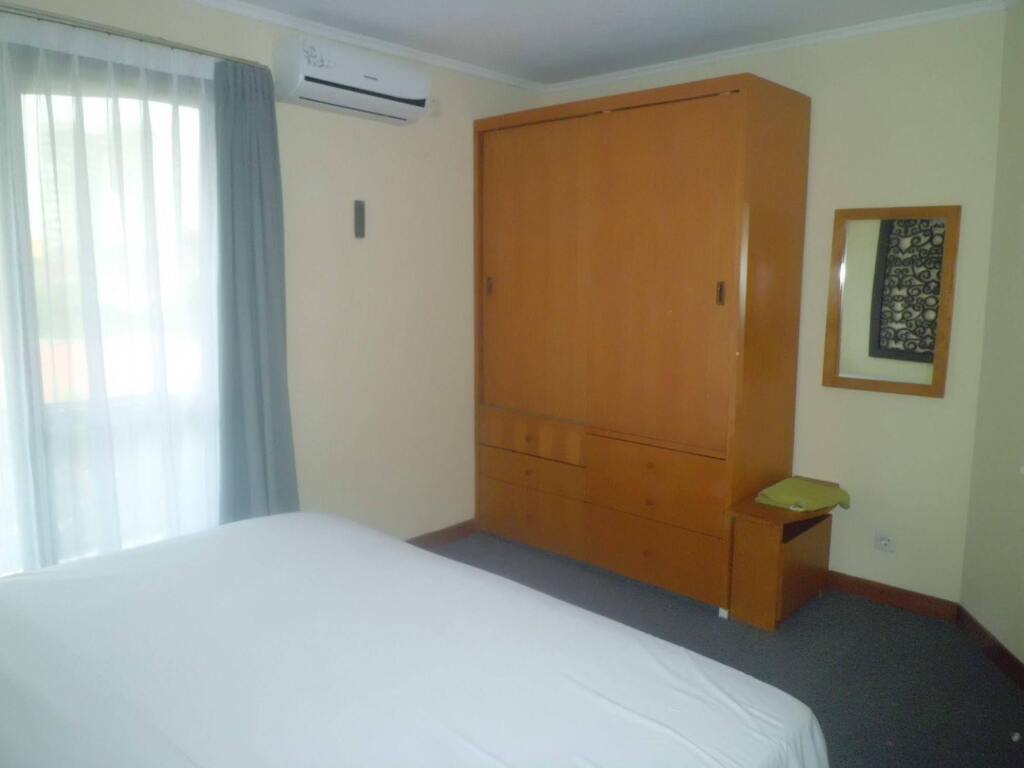 Джакарта: Shinju Apartment