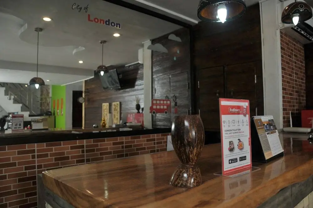 Матарам: RedDoorz Plus @ Cakranegara