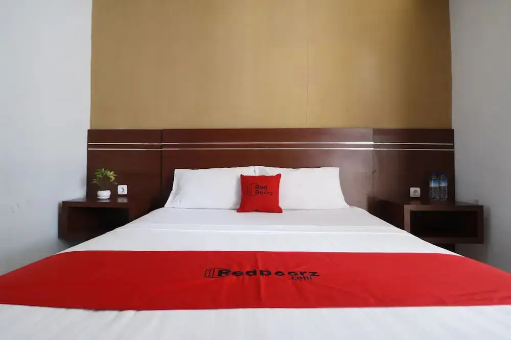Матарам: RedDoorz Plus @ Cakranegara