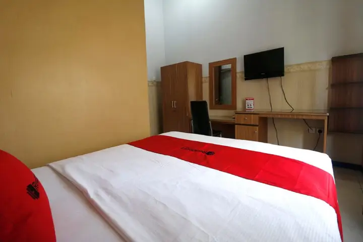 Семаранг: RedDoorz Plus near Undip Tembalang