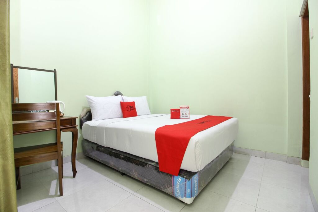 Джокьякарта: RedDoorz Plus near Taman Sari