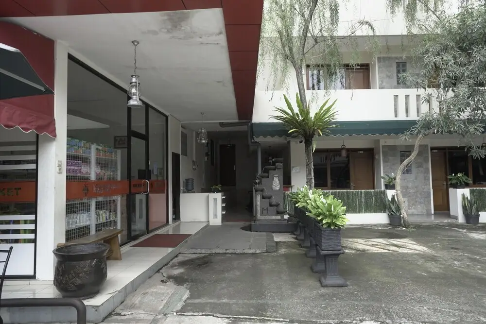 RedDoorz Plus @ Ciumbuleuit Area — фото 1