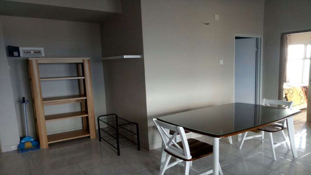 Бандунг: Apartmen Newton Residence by Ocb