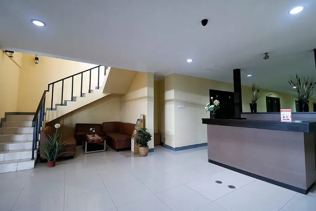 Джакарта: RedDoorz near ITC Cempaka Mas