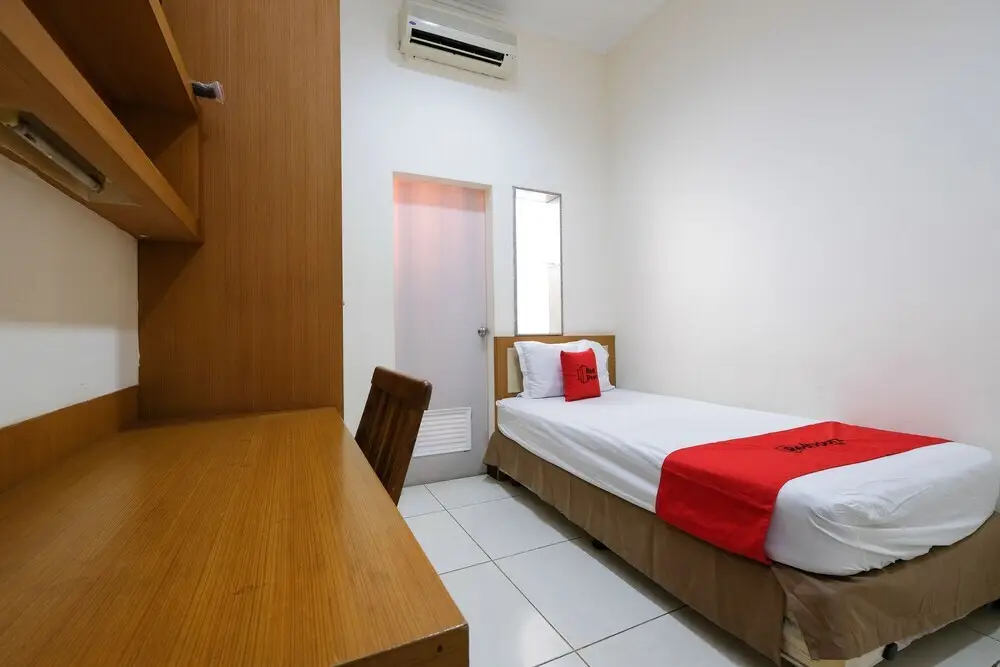 Семаранг: RedDoorz Plus near Simpang Lima