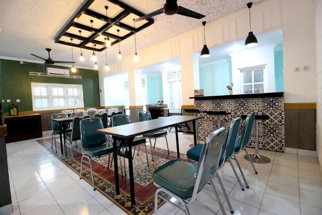 Джокьякарта: RedDoorz Plus Syariah near Lempuyangan Station 3