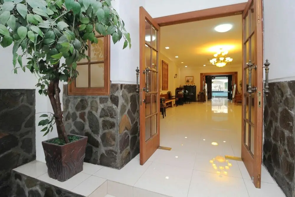Джакарта: Sky Inn Persatuan 13 Jakarta