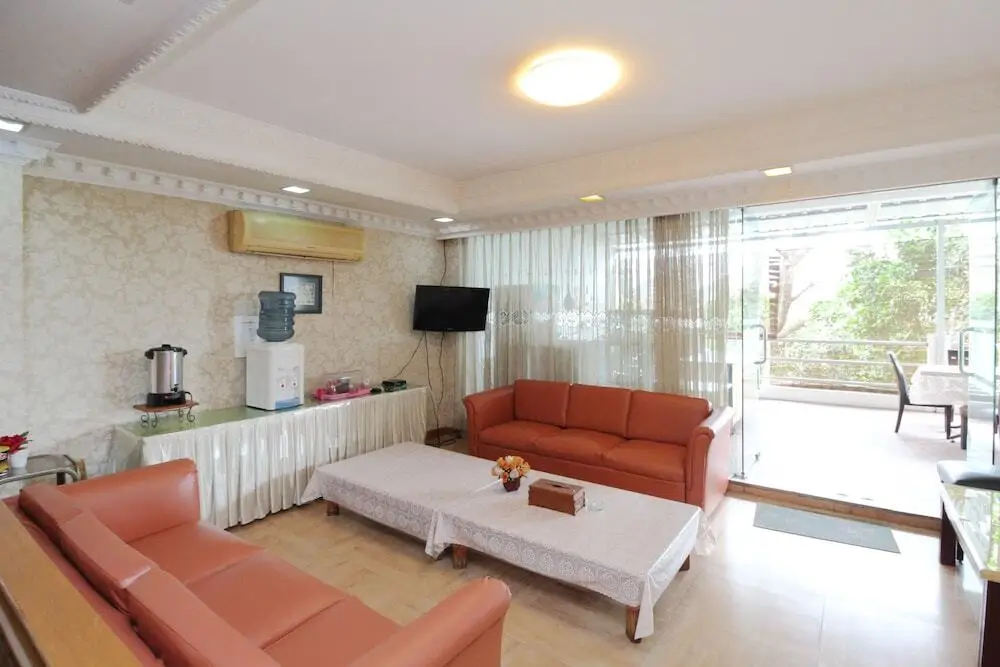 Джакарта: Sky Inn Persatuan 13 Jakarta