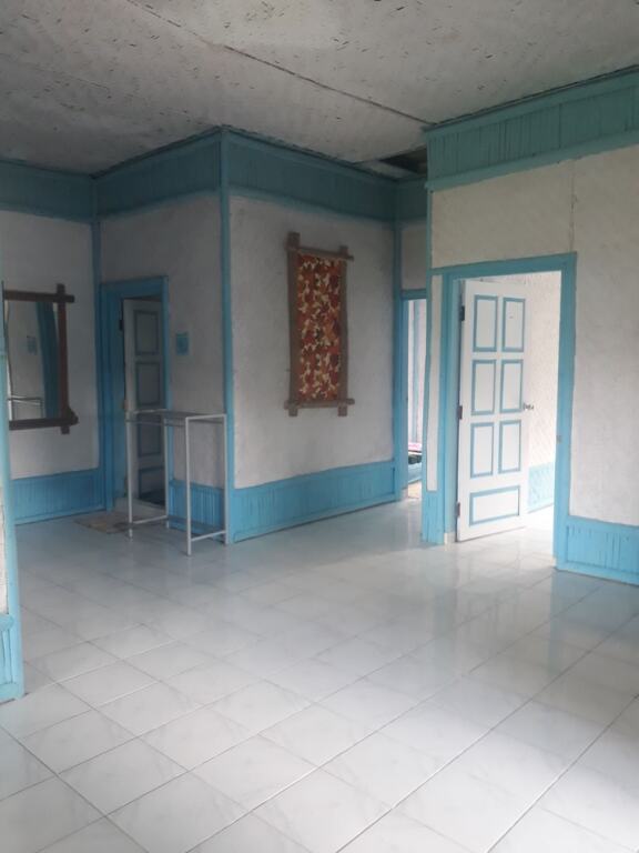 Jerowaru: Cendrawasih Bungalows
