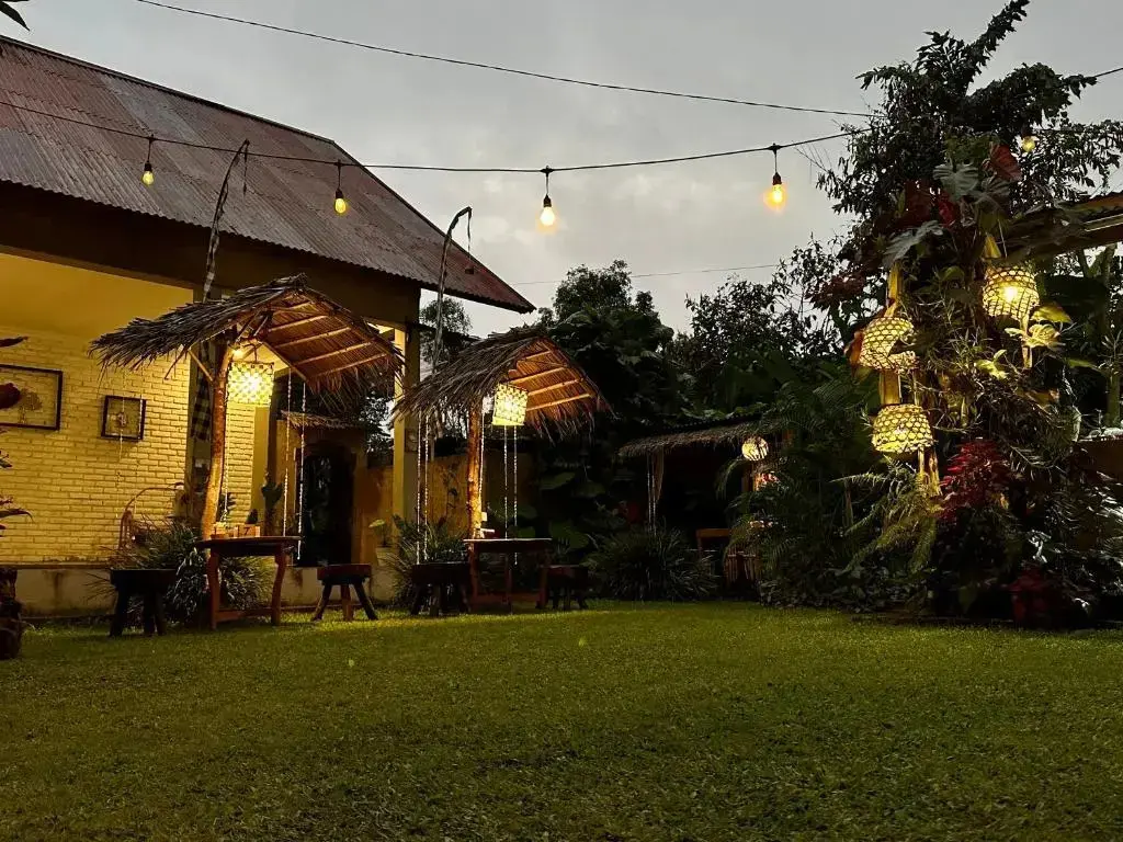Мундук: Winaposa Villas and Warung Pudak