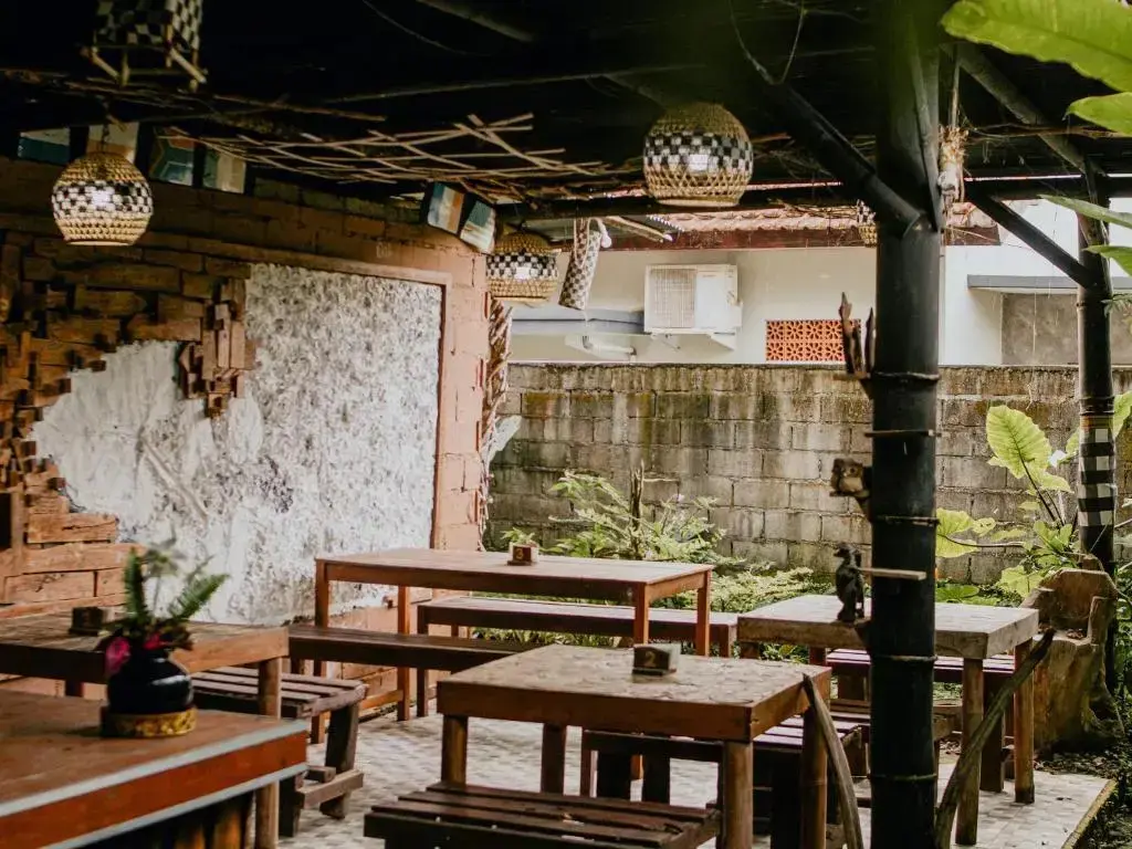 Мундук: Winaposa Villas and Warung Pudak