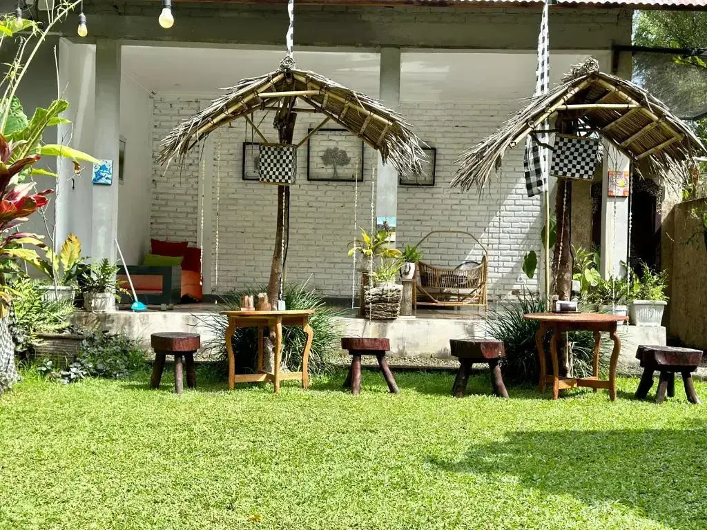 Мундук: Winaposa Villas and Warung Pudak