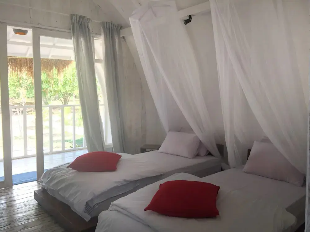 Мойо: Maleo Moyo Seaside Resort