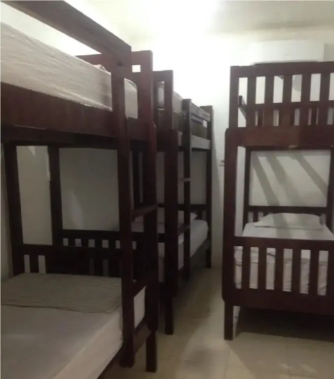 Гили Траванган: Good For Ya Knee Hostel - Adults Only