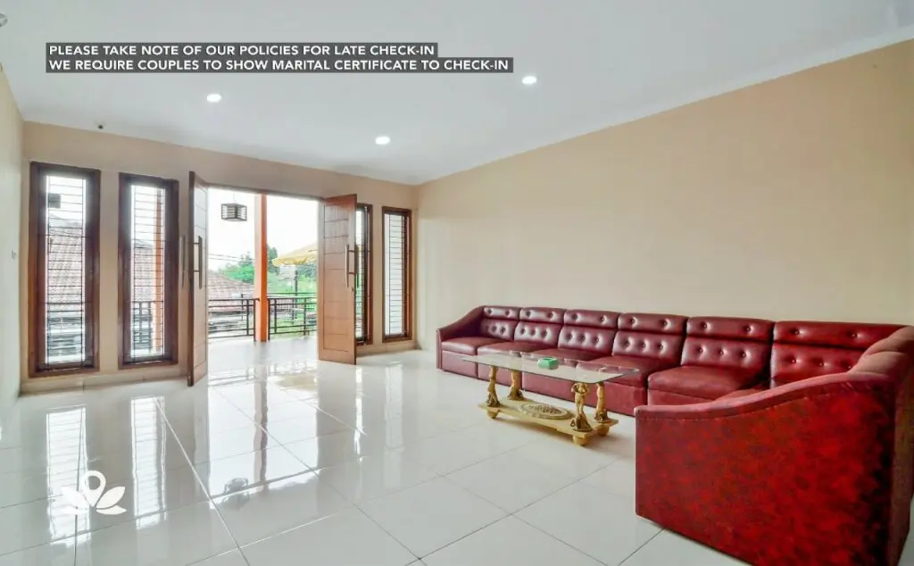 Джакарта: ZEN Rooms near Mercubuana Syariah