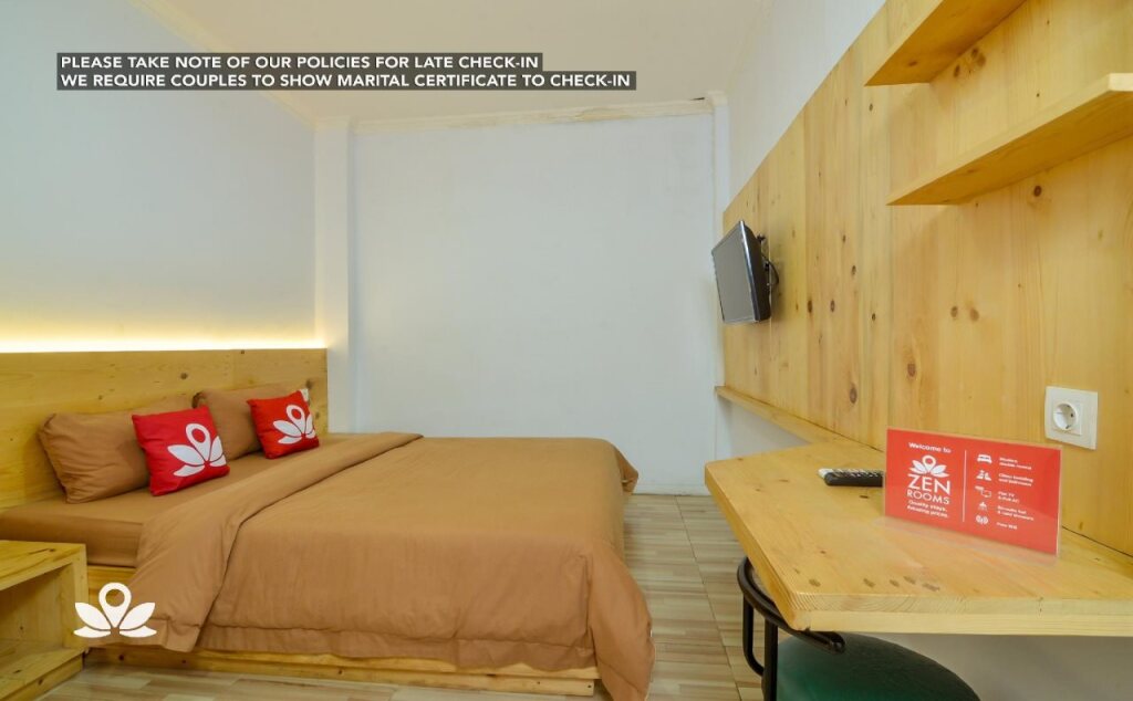 Джакарта: ZEN Rooms near Mercubuana Syariah