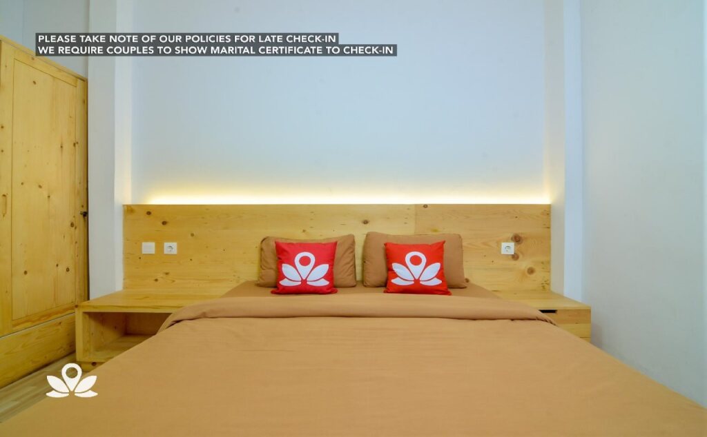 Джакарта: ZEN Rooms near Mercubuana Syariah