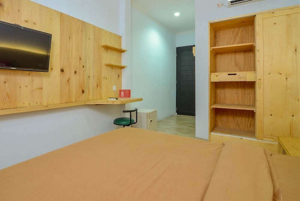 Джакарта: ZEN Rooms Near Darmawangsa Syariah