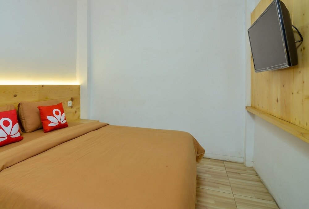Джакарта: ZEN Rooms Near Darmawangsa Syariah
