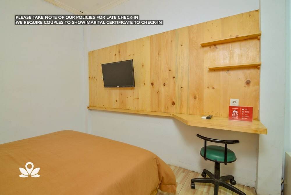 Джакарта: ZEN Rooms Near Darmawangsa Syariah