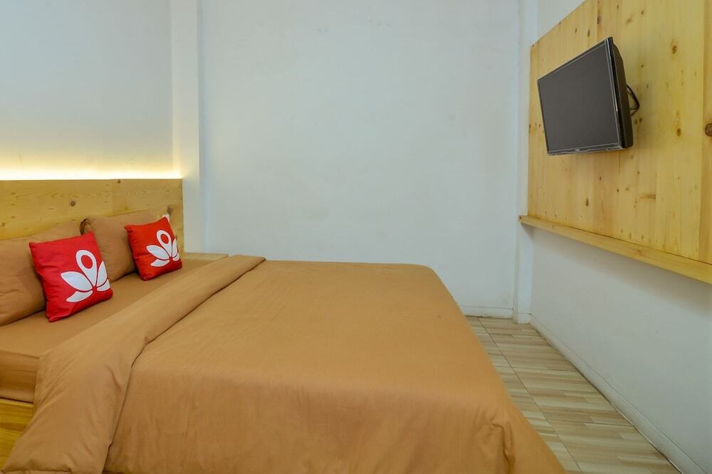Джакарта: ZEN Rooms Near Darmawangsa Syariah