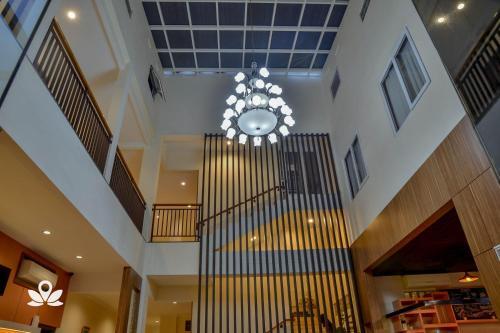 Бандунг: ZEN Rooms near Airport Bandung