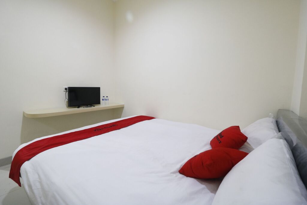 Джакарта: RedDoorz Plus near Mall Ciputra Jakarta