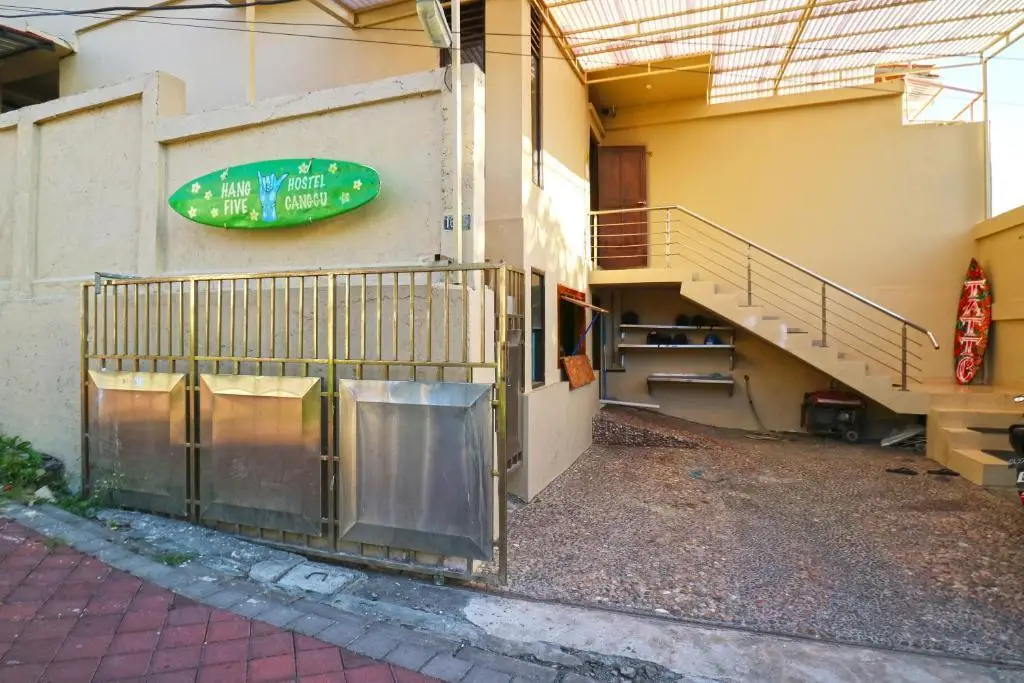 Чангу: Hang Five Canggu Hostel